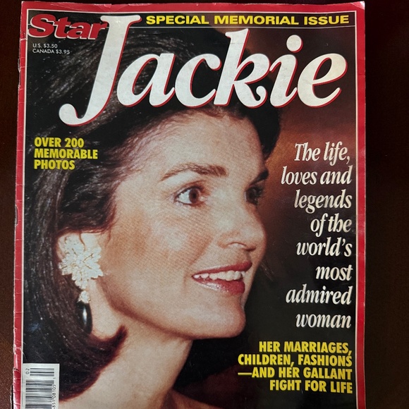 Ladies' Lot:  Two Jackie Kennedy Onassis Magazines and A Wedding Guide - Picture 3 of 13